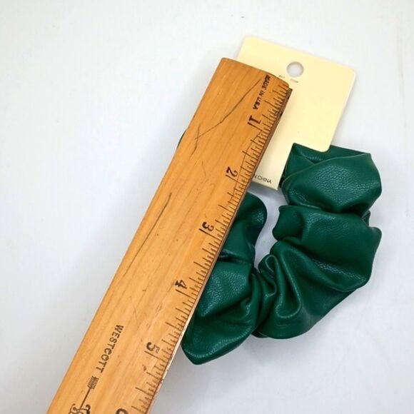 DARK green leather scrunchie - Picture 2 of 4